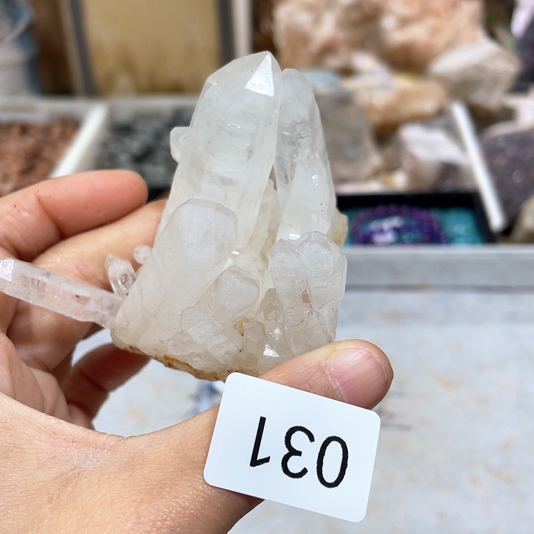 水晶摆件……未镶嵌