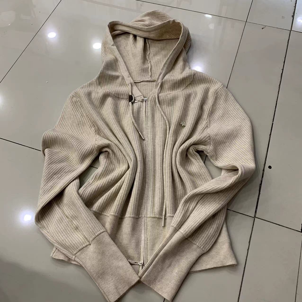 连帽竖条纹针织毛衫850