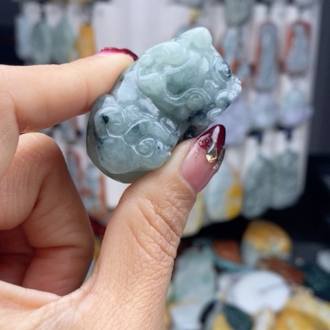 翡翠颈饰未镶嵌翡翠
