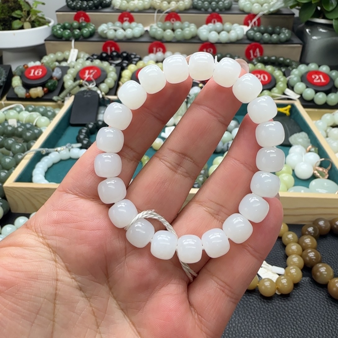 马***动和田玉未镶嵌手链10