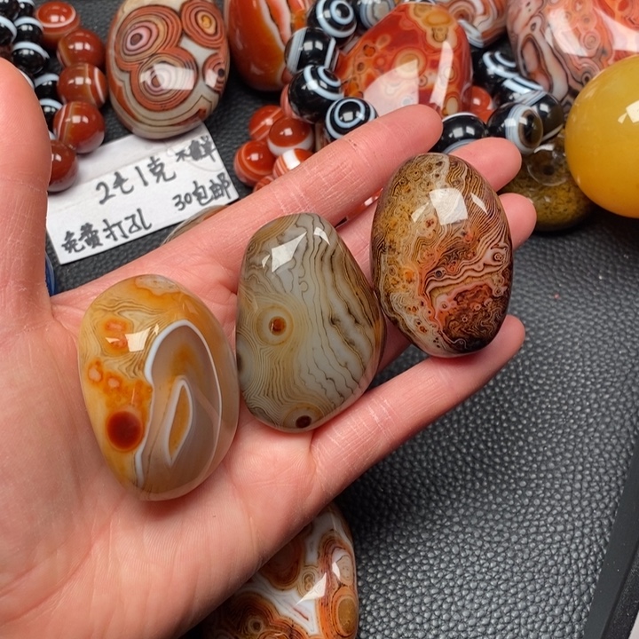 时***梭玛瑙/玉髓未镶嵌颈饰