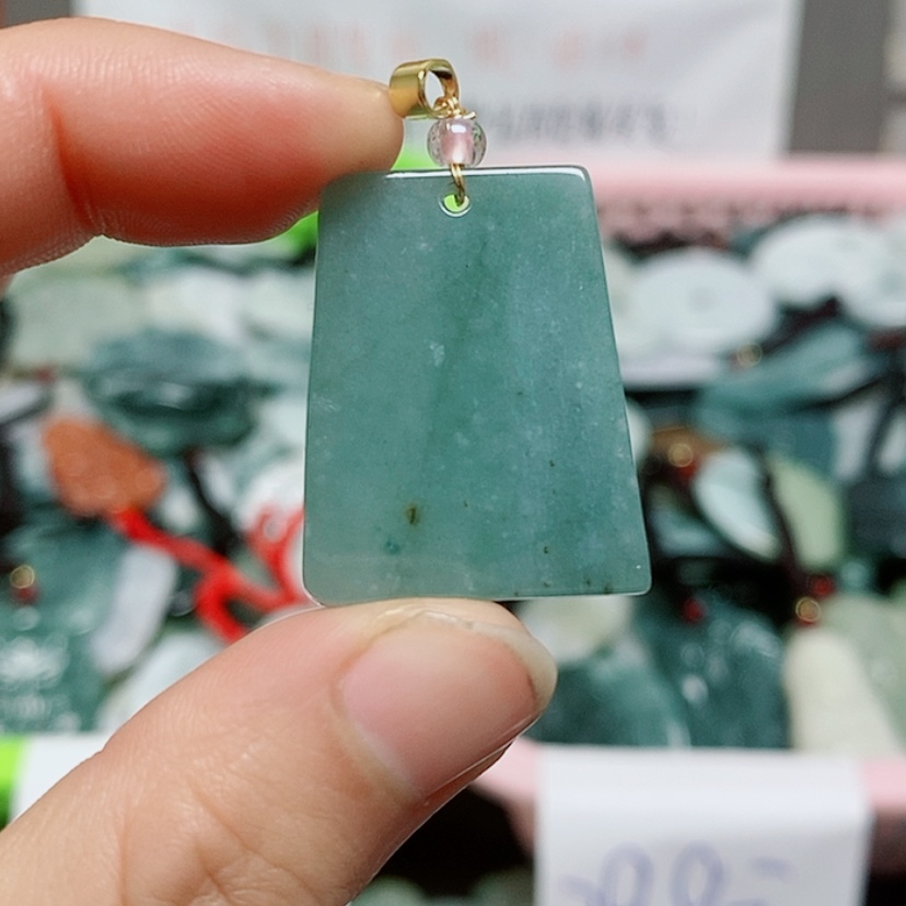 【闪购商品】翡翠颈饰未镶嵌纯天然