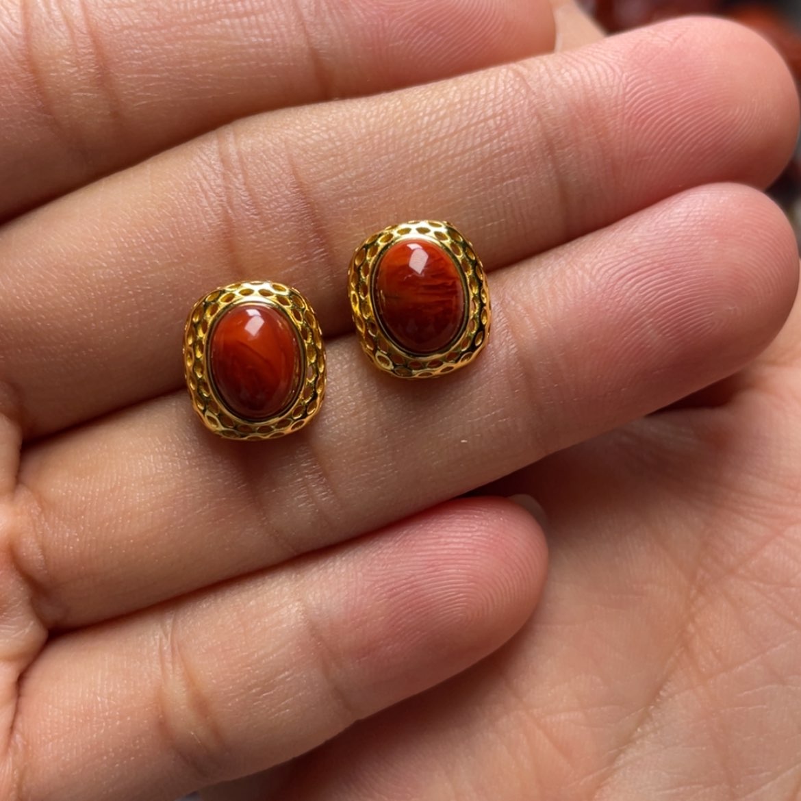 【闪购商品】银S925镶嵌火焰纹耳钉南红玛瑙