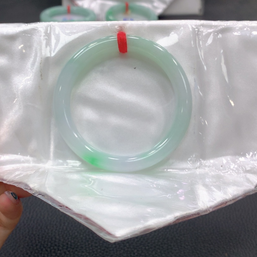 【闪购商品】翡翠手镯未镶嵌翡翠