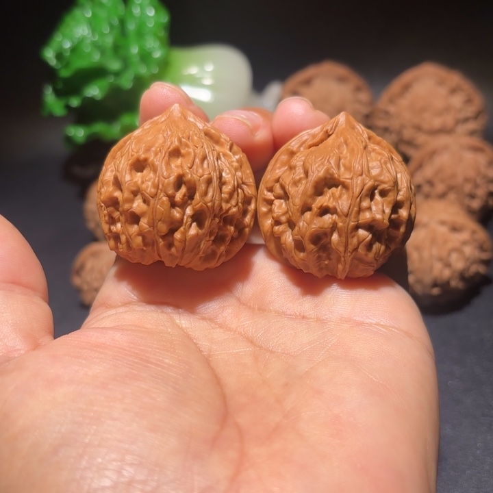 文玩核桃吊坠文玩核桃吊坠御龙粗筋38