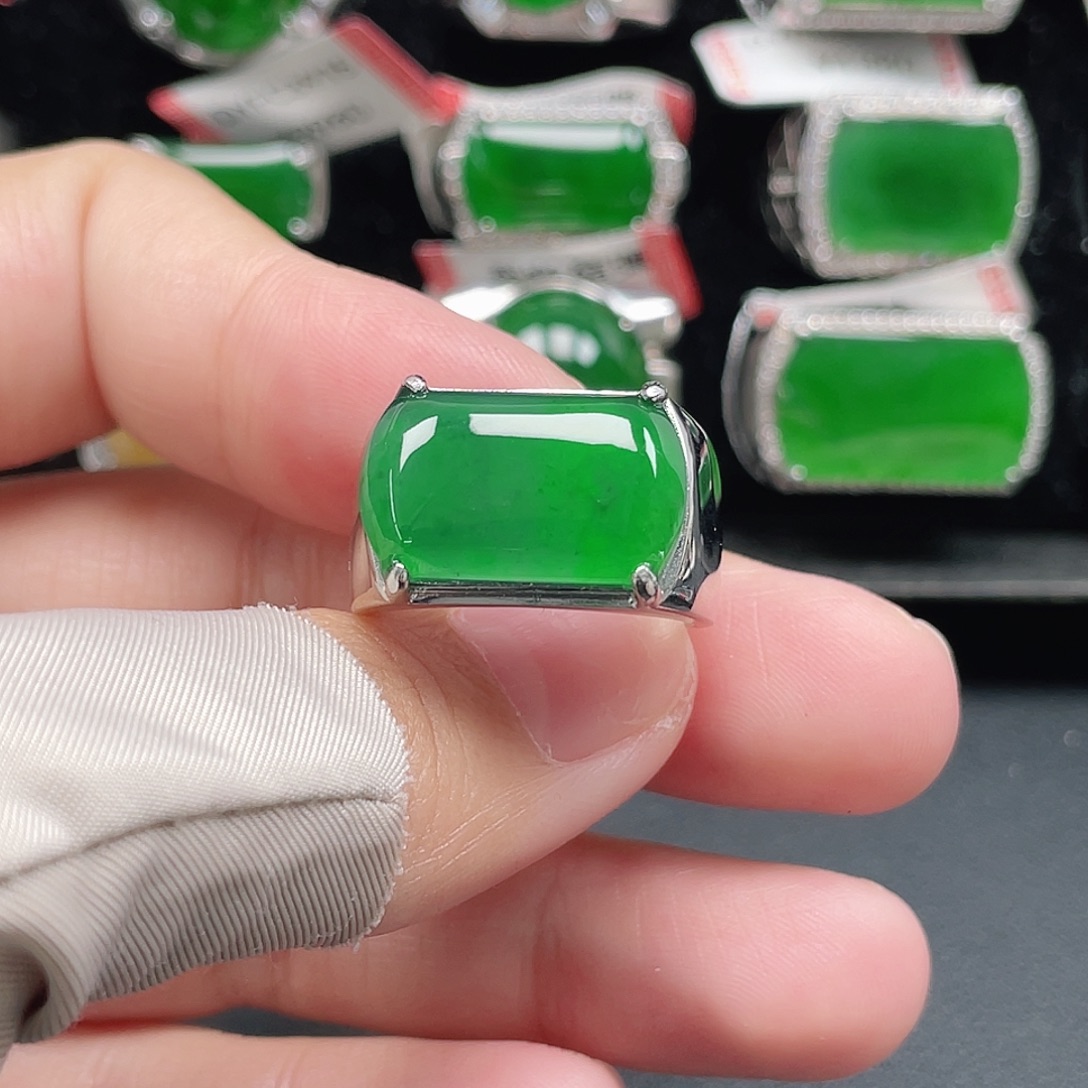 翡翠银S925镶嵌戒指天然A货翡翠没运费险4183