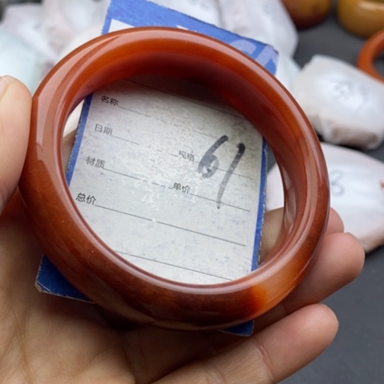 石英质玉未镶嵌手镯