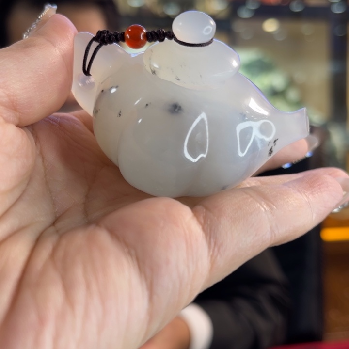 蛇纹石玉未镶嵌把件