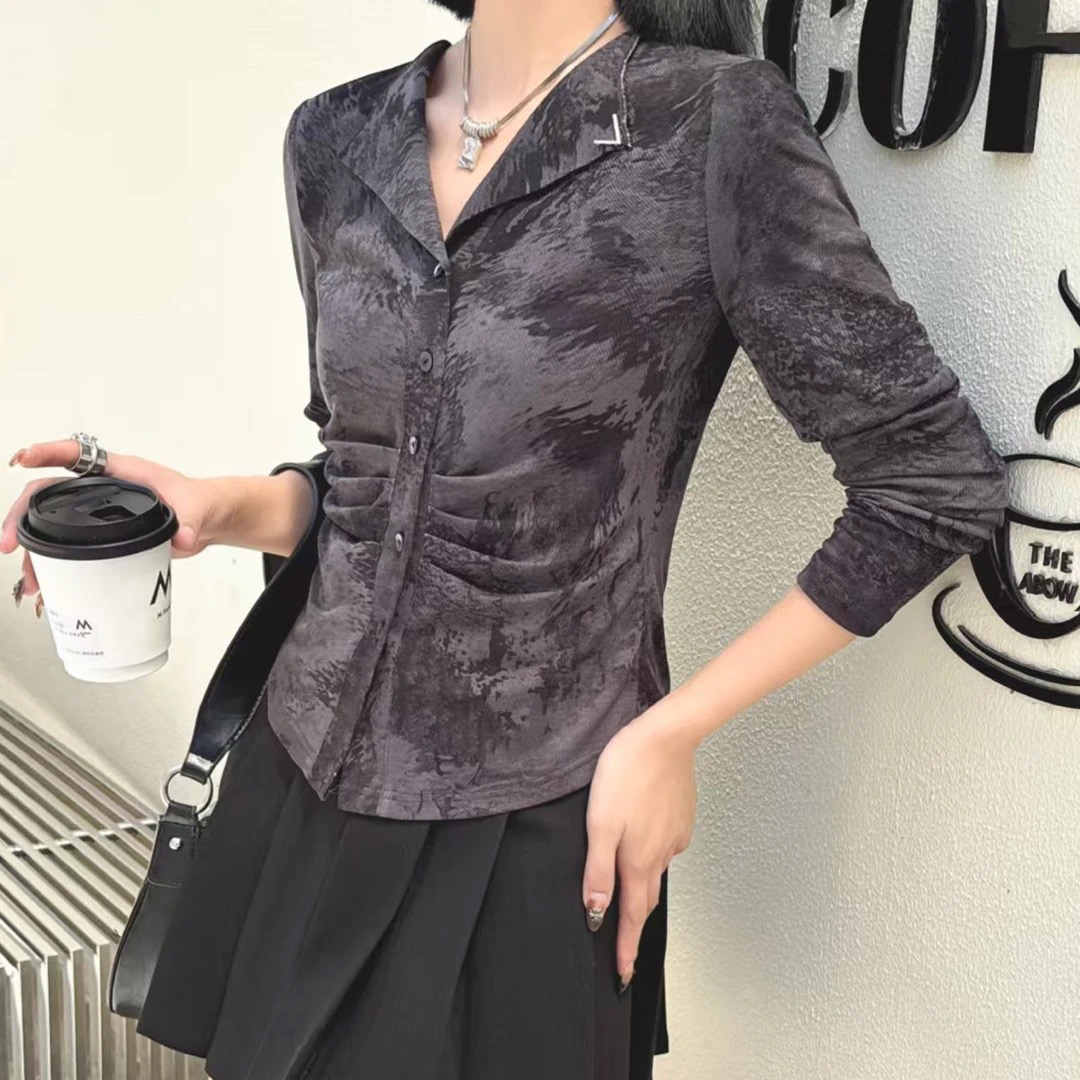 （衣长55）8902酒红色v领长袖t恤翻领褶皱内搭打底衫上衣