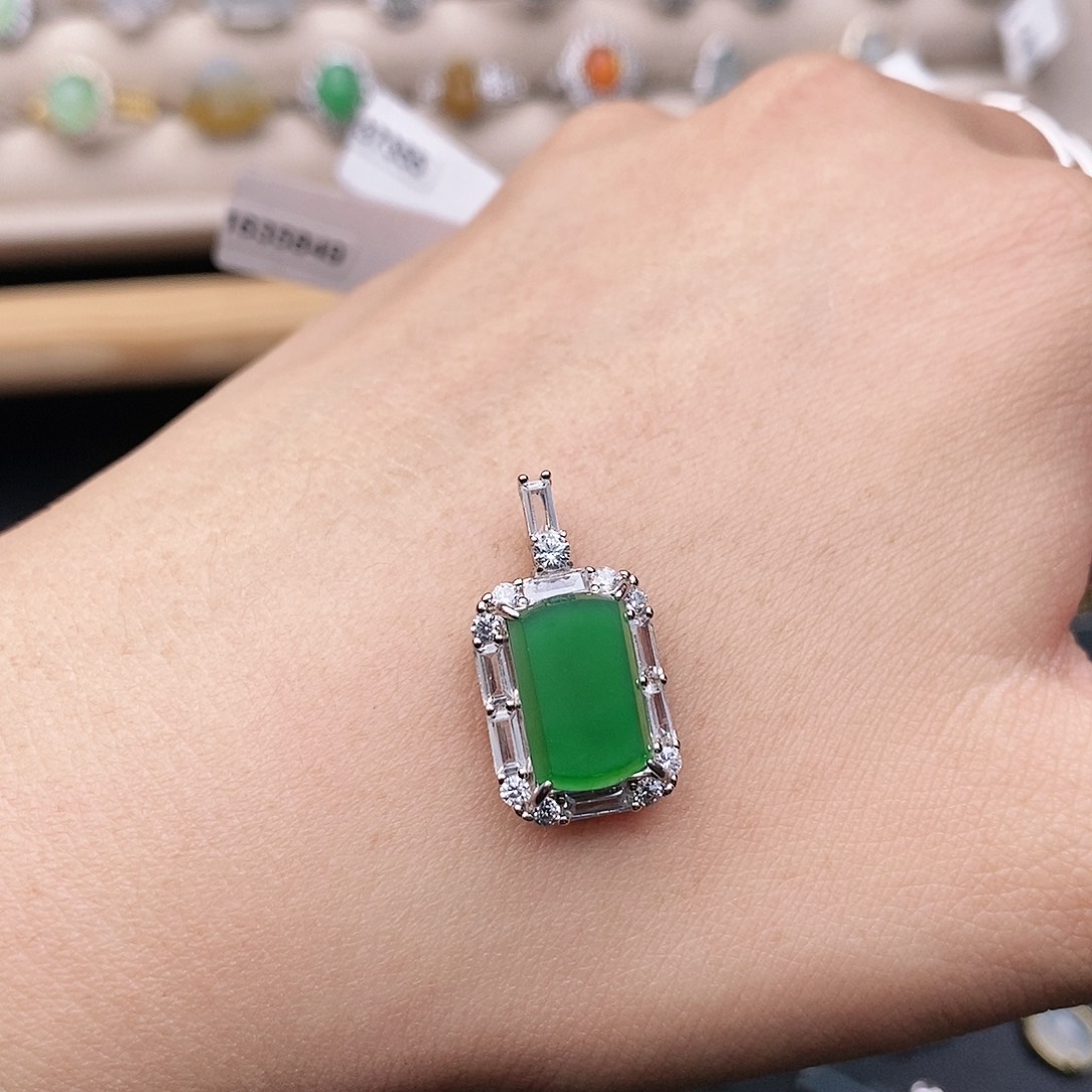 悦***.翡翠银S925镶嵌戒指