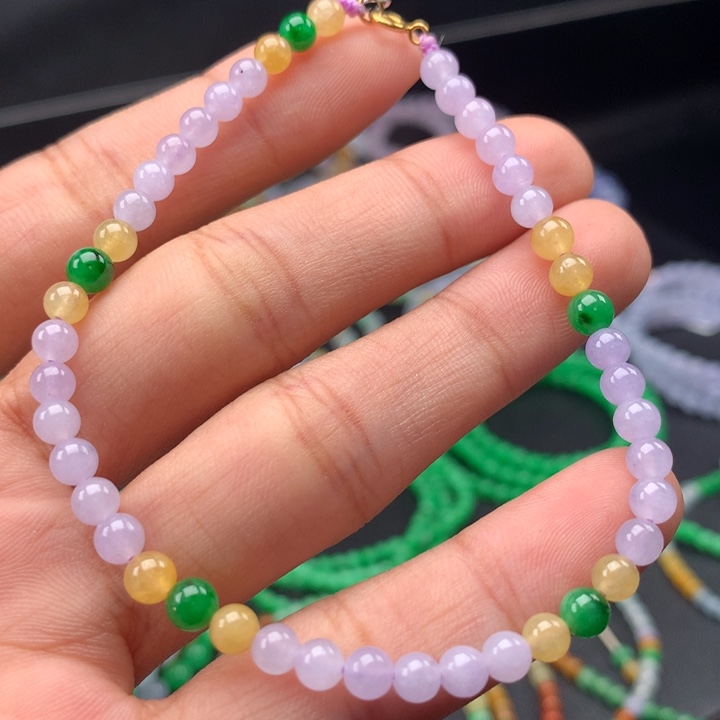 翡翠手镯未镶嵌卡