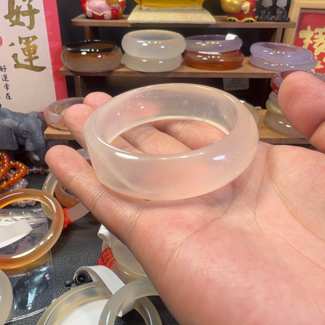 椰***o玛瑙/玉髓手镯未镶嵌