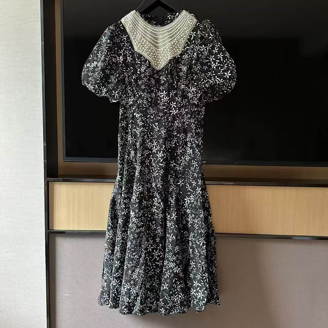 红姐严选领口重工珍珠泡泡袖桑蚕丝连衣裙31657