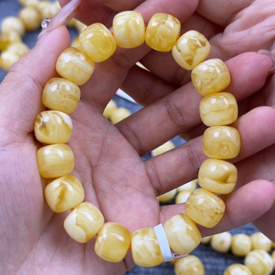 琥珀裸石未镶嵌尺寸13.3