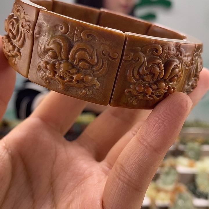 透闪石质玉手牌未镶嵌