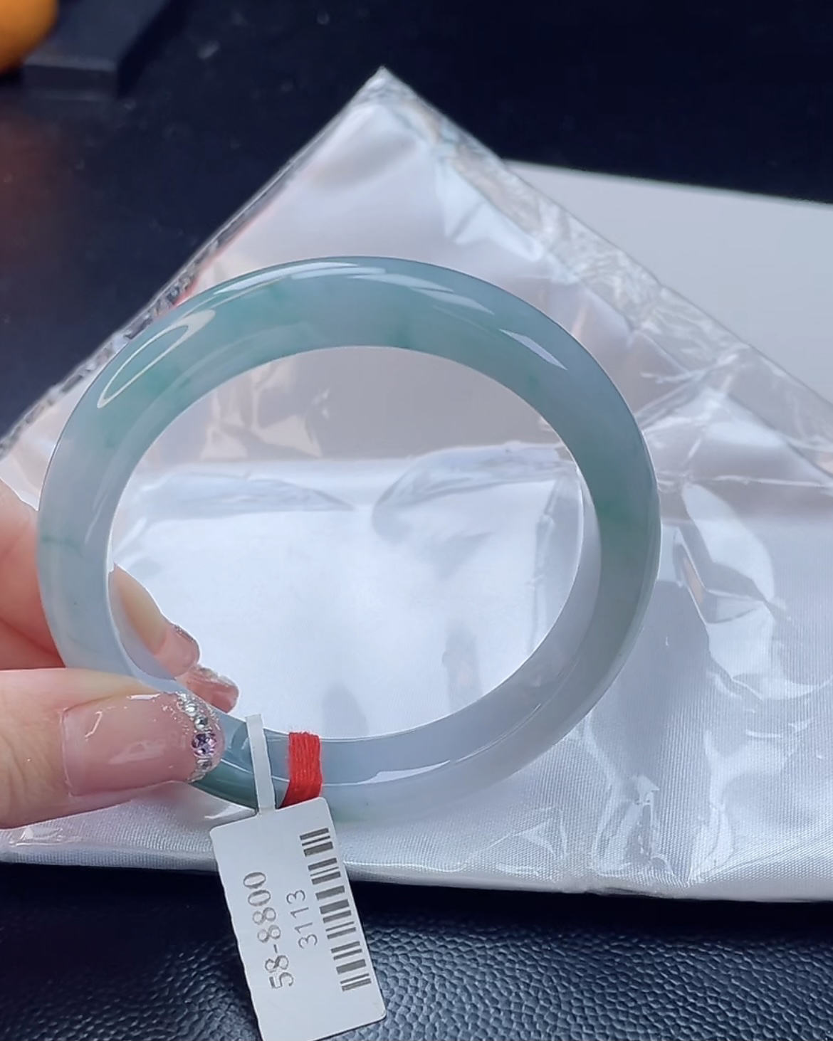 翡翠手镯未镶嵌翡翠