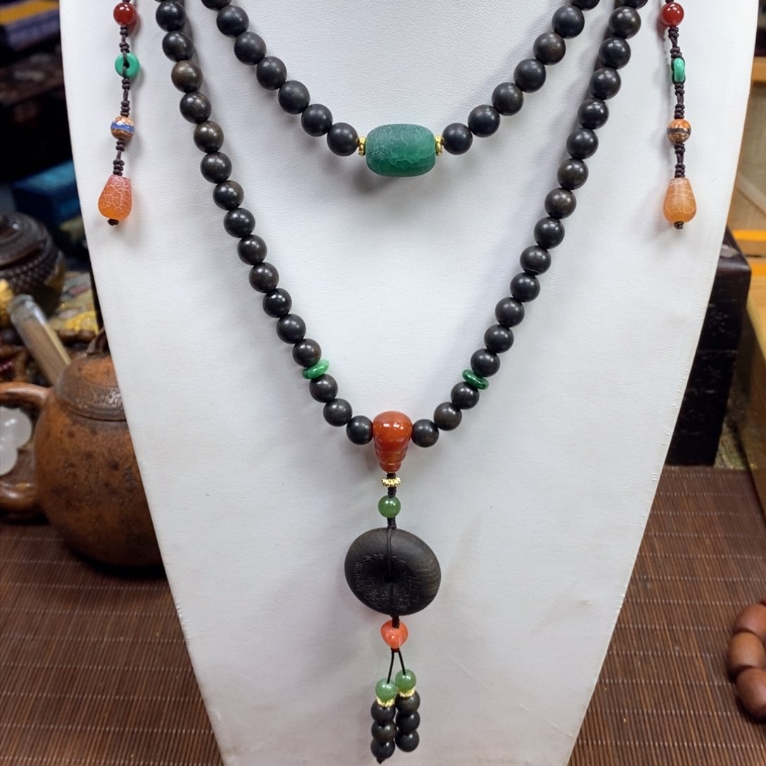 大叶紫檀（黑酸枝木类）