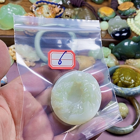 未镶嵌蛇纹石玉颈饰