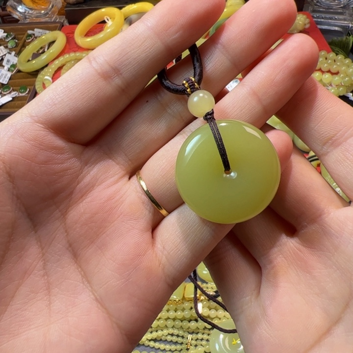 和田玉（黄玉）未镶嵌颈饰悠*