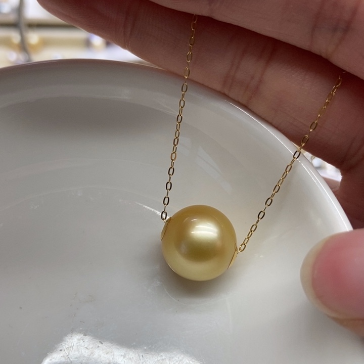 海水珍珠吊坠(赠链)18K金镶嵌