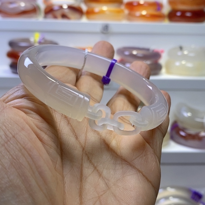 玛瑙/玉髓手镯未镶嵌