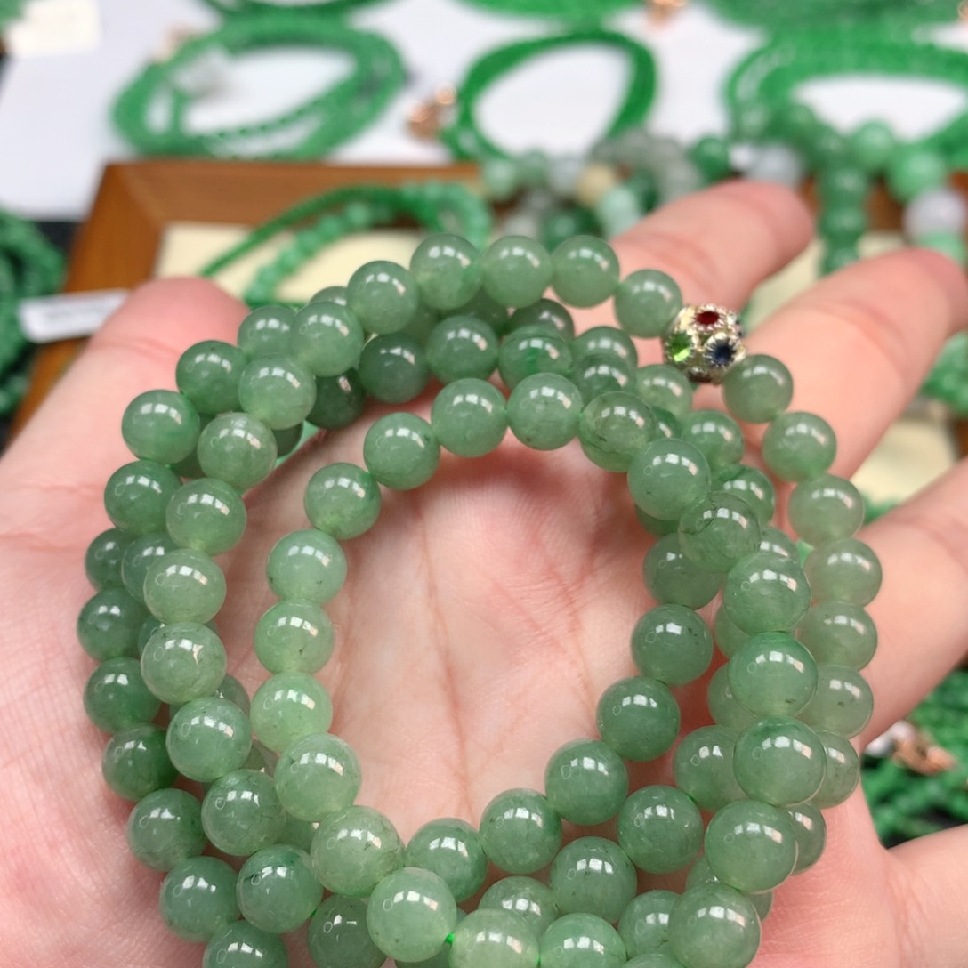 翡翠手链未镶嵌翡翠