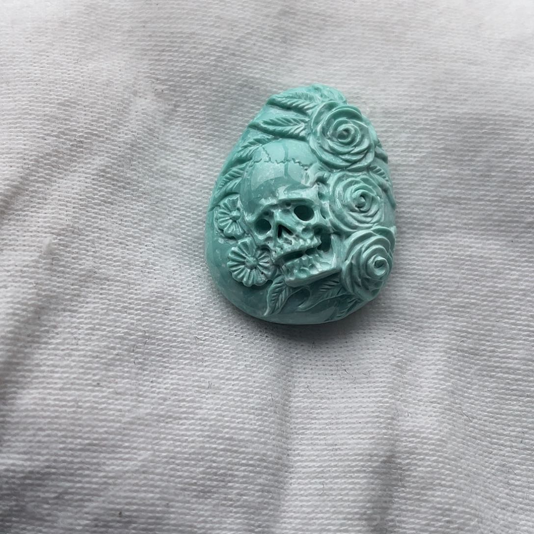 绿松石未镶嵌颈饰