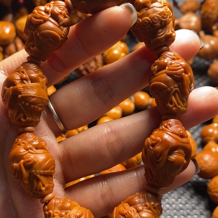 吊坠橄榄核站立财神