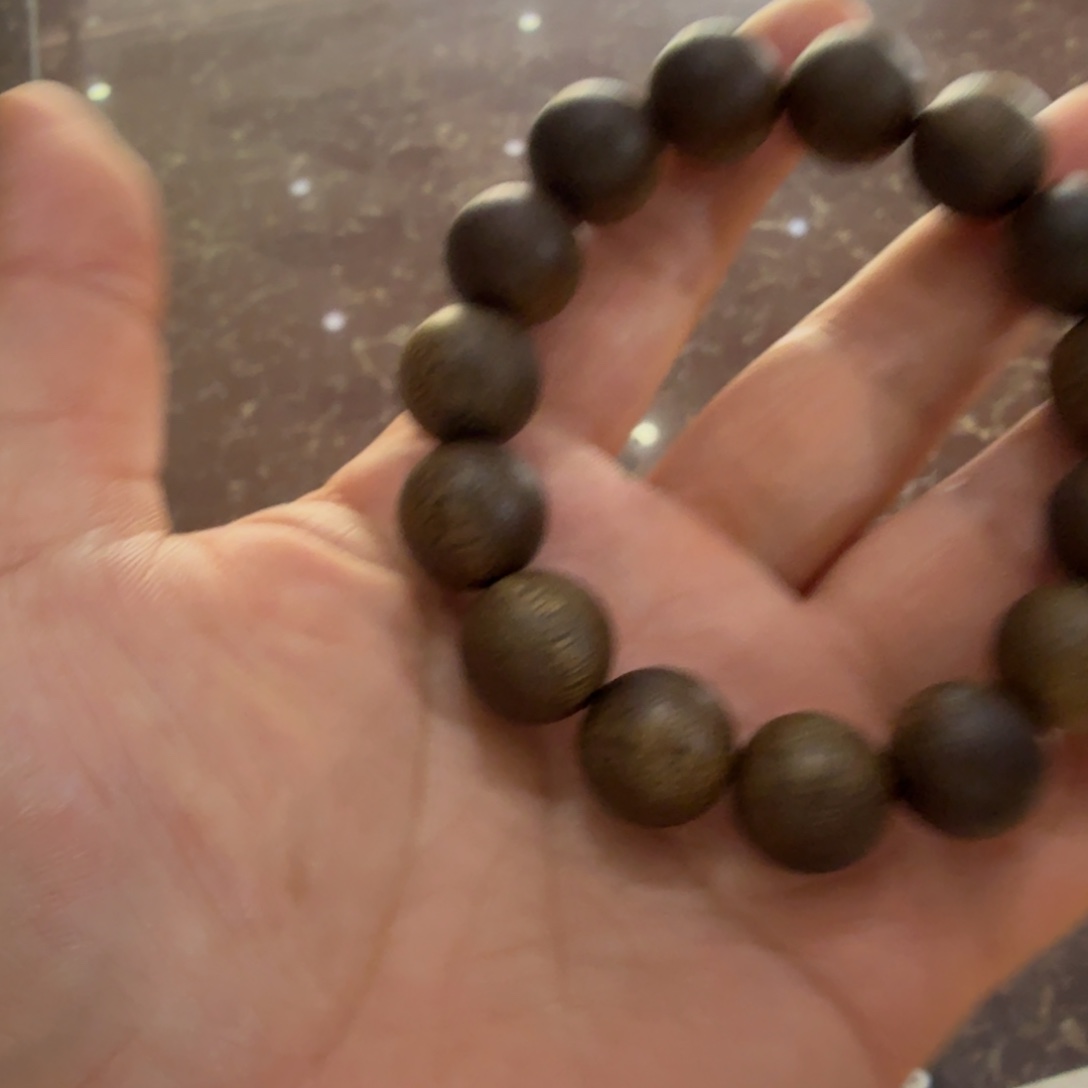 沉香碎屑沉香海南棋楠1.4大99沉➕碎屑多样性发一