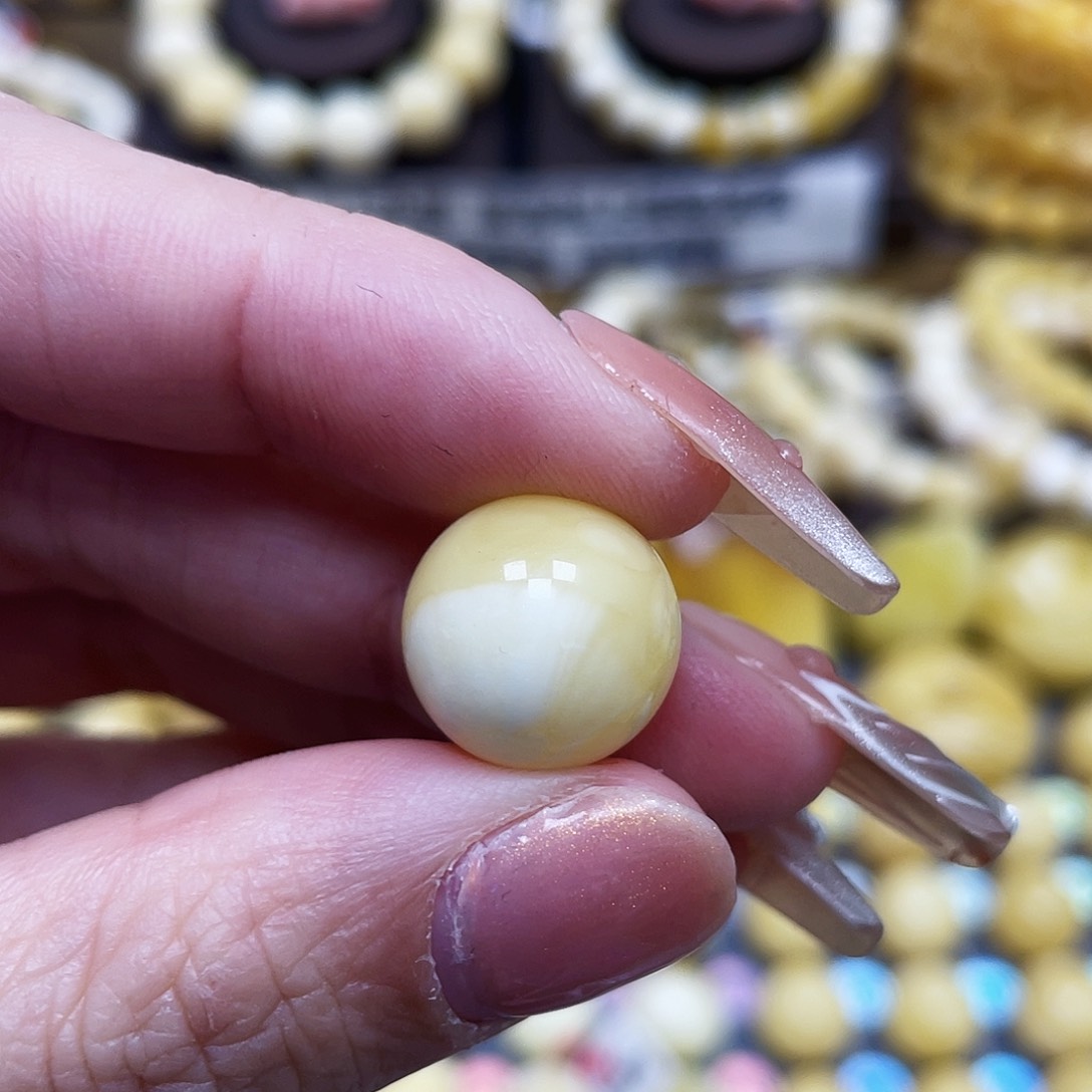 琥珀珠宝奇石未镶嵌13.9mm皮色花粉平头