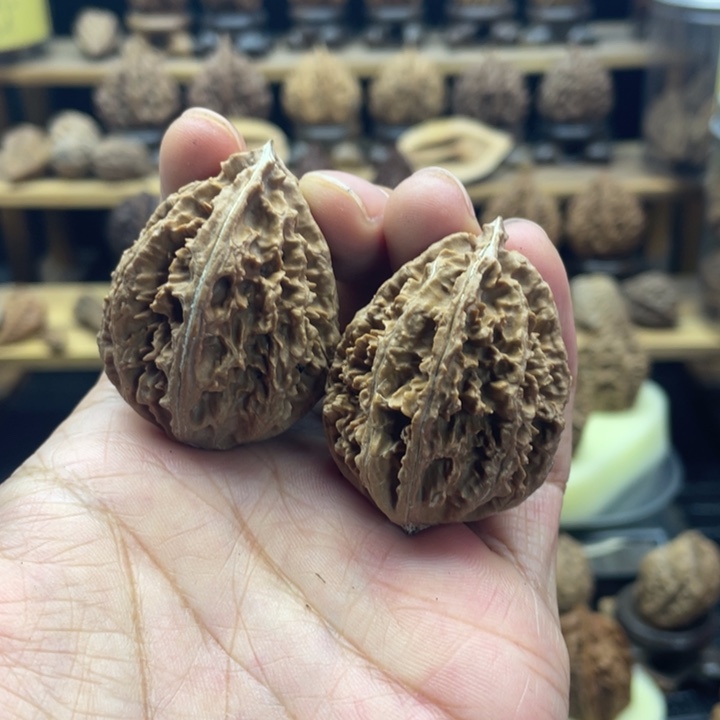 文玩核桃吊坠东北楸子10