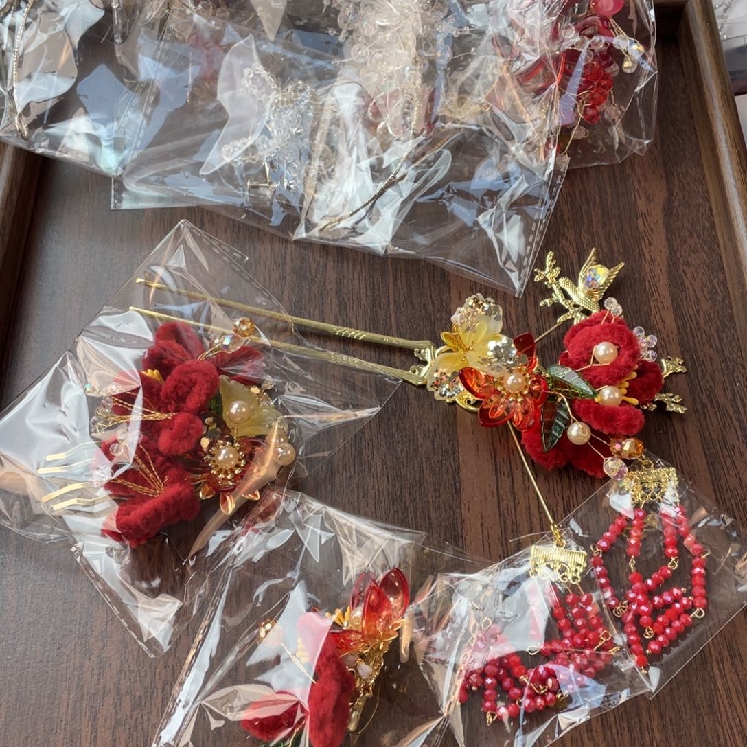 混合材质新娘头饰套装不退换