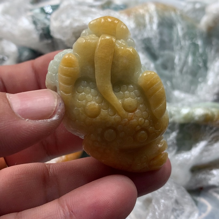 翡翠未镶嵌颈饰保真天然a货翡翠