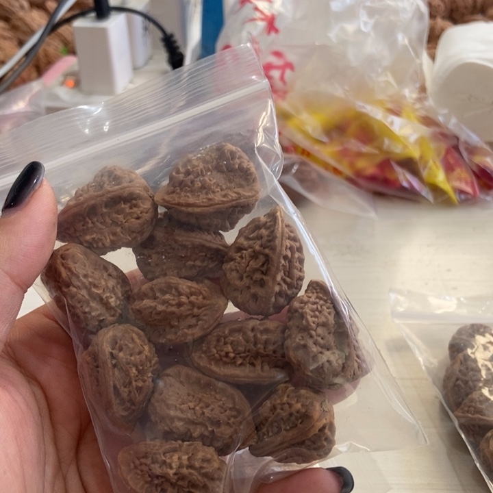 吊坠文玩核桃寂****洲绣花鞋瑕疵