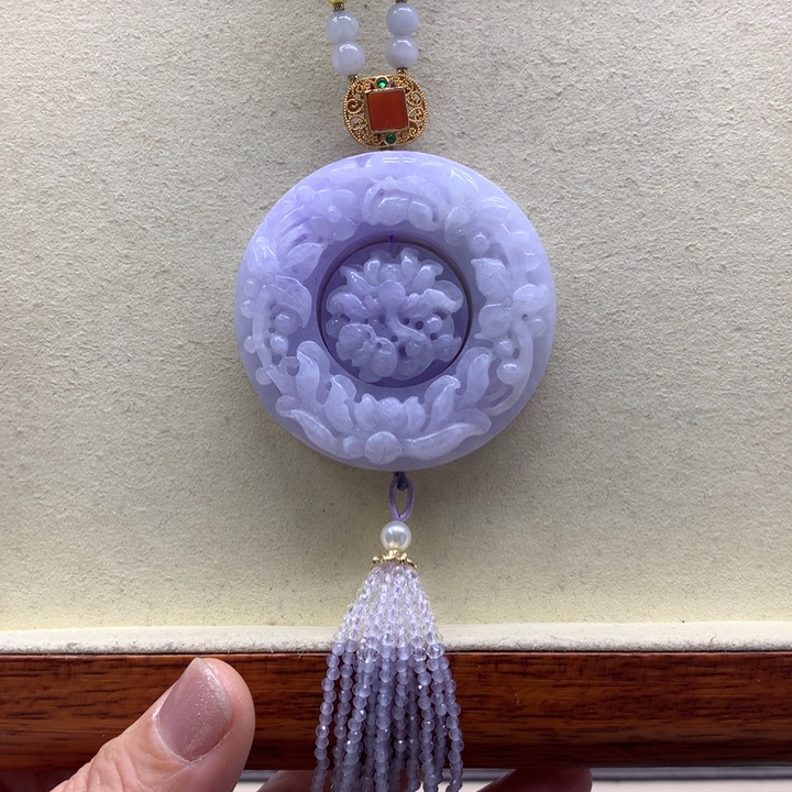 翡翠吊坠(赠链)未镶嵌