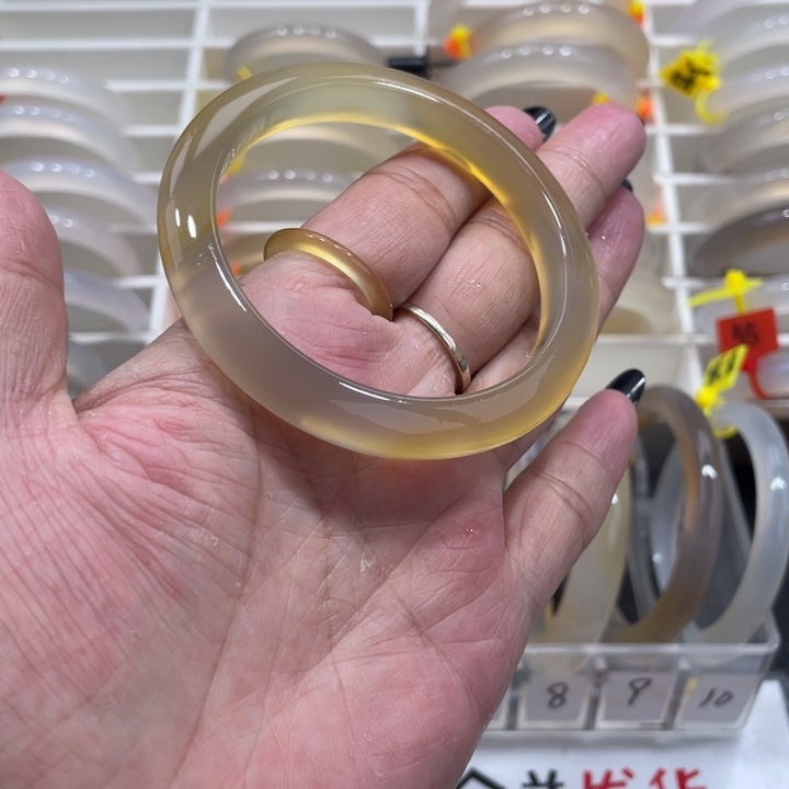 玛瑙/玉髓未镶嵌手镯水纹