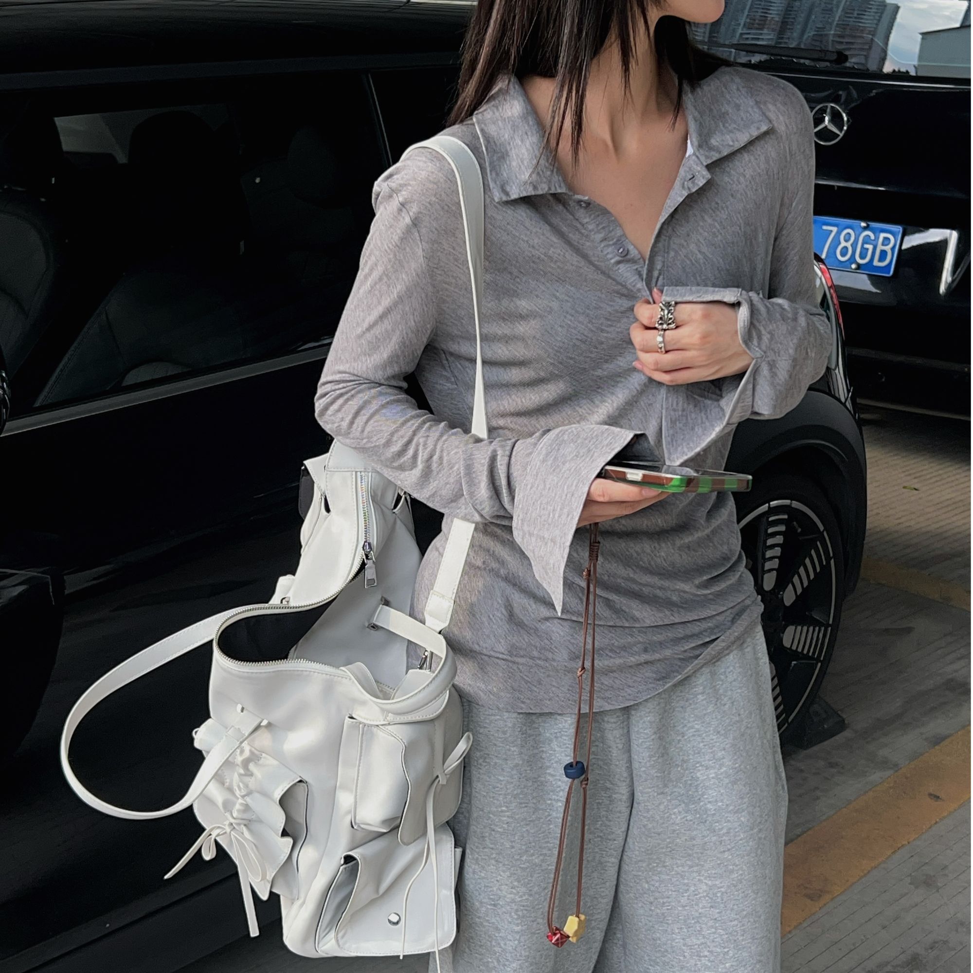 HELLOTANGO《自由时光》小众别致修身舒适感口袋Polo领打底衫54415#