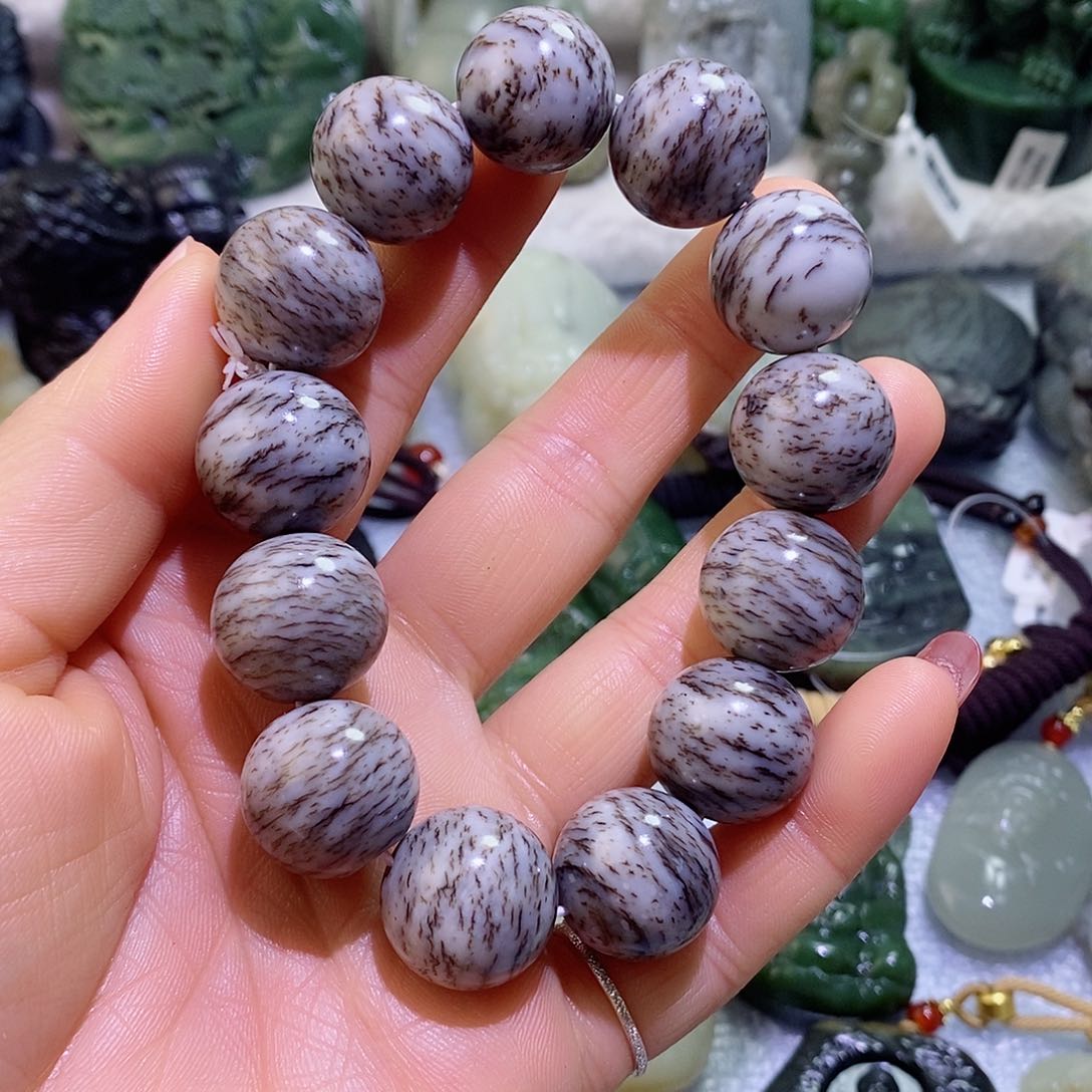 和田玉（糖玉）未镶嵌珠宝半成品