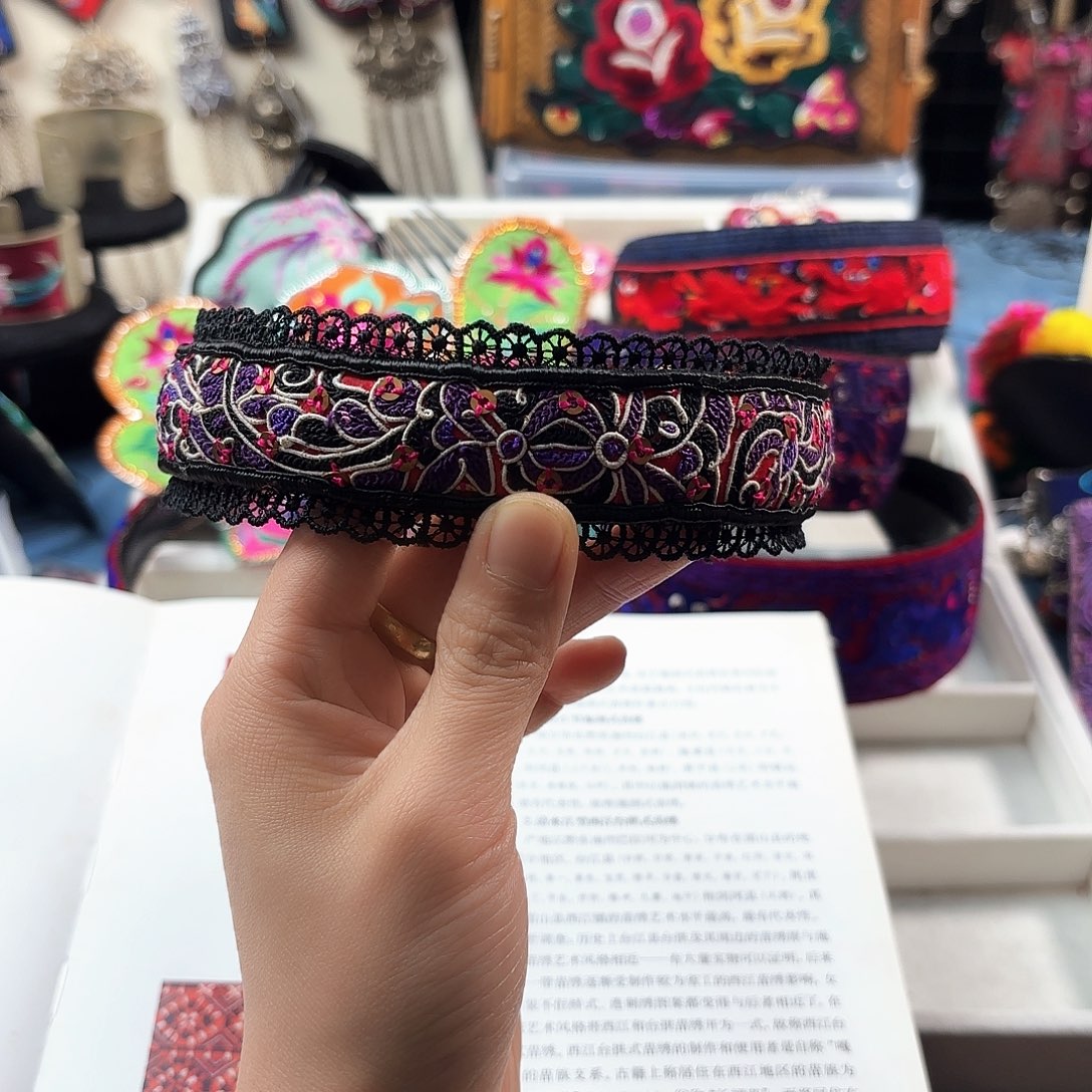 刺绣蜜**泡手工刺绣工艺