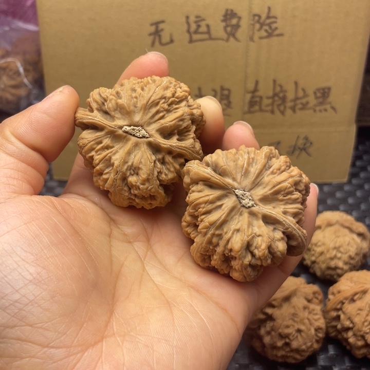 财***源文玩核桃吊坠粗筋，歪不退不换练手对