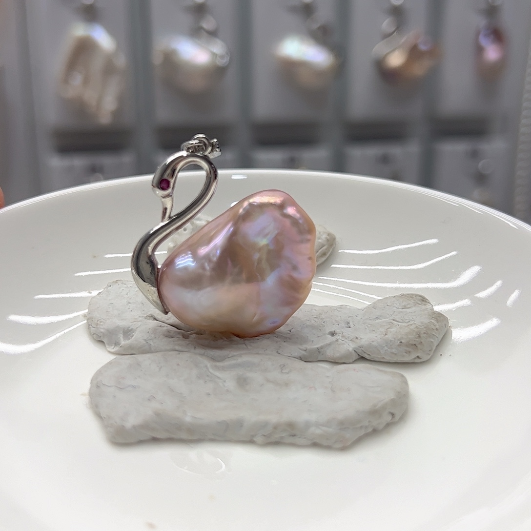 银S925镶嵌淡水珍珠耳饰