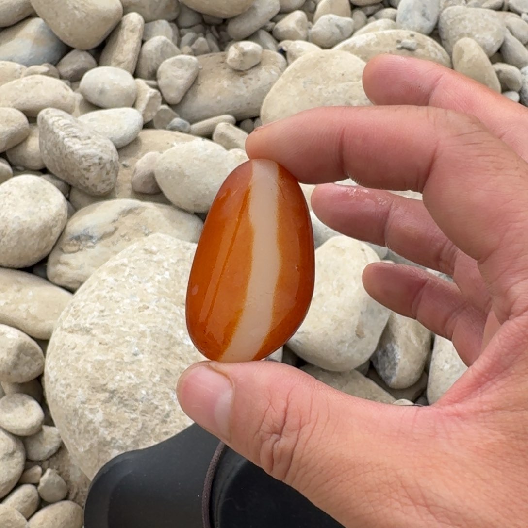 精品无镶嵌小吊坠