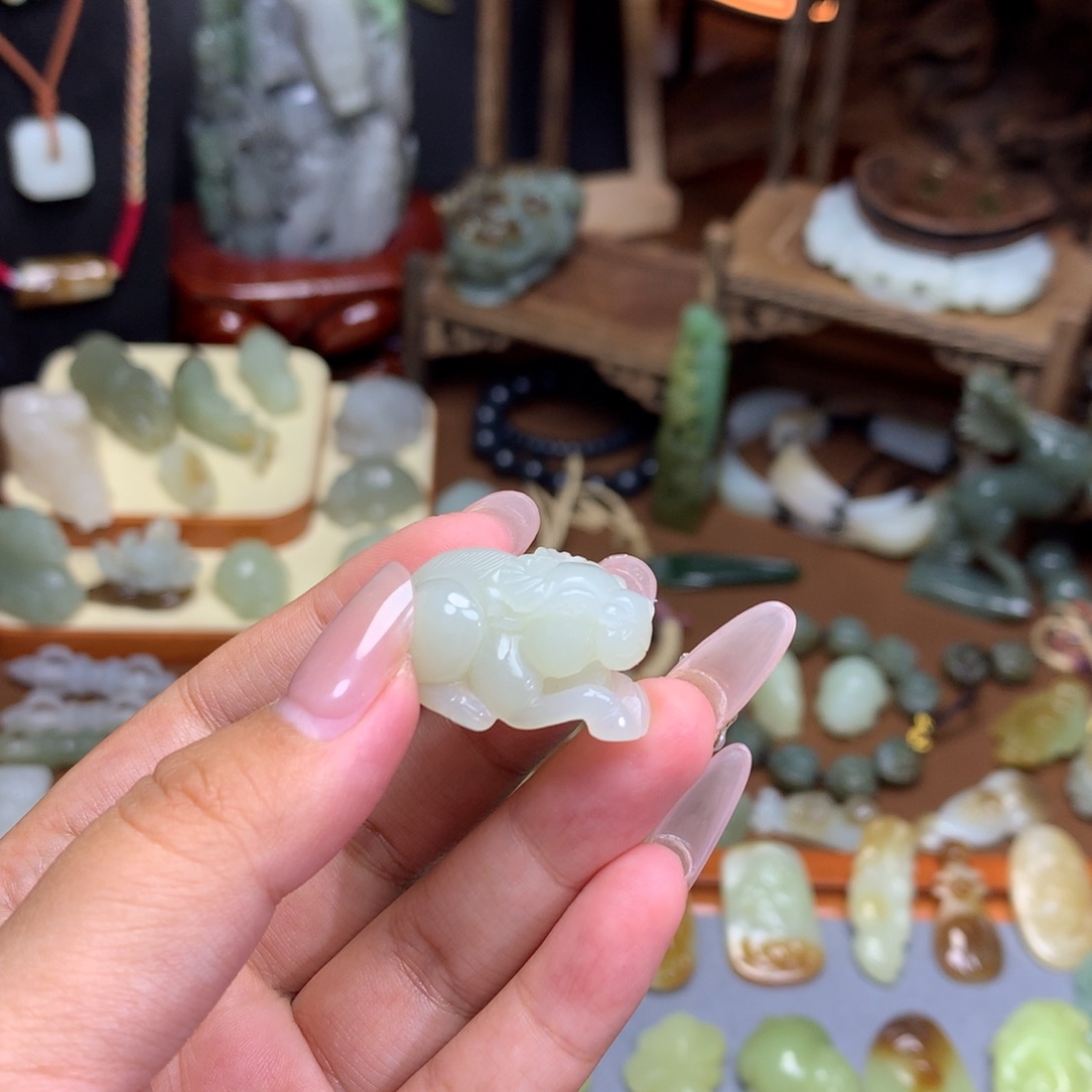 喜***洋未镶嵌和田玉挂件