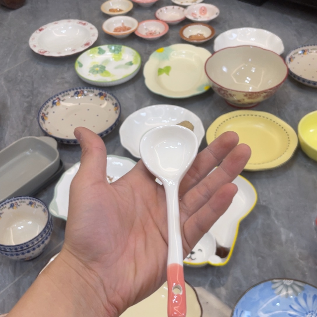 ****本陶瓷微瑕餐具介意勿拍，满18飞！