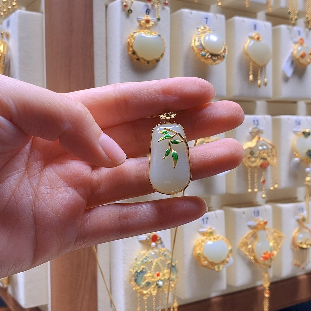 和田玉颈饰银S925镶嵌