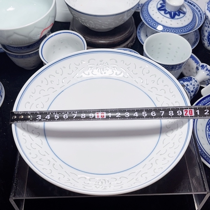 碗双线雕塑福字八寸盘