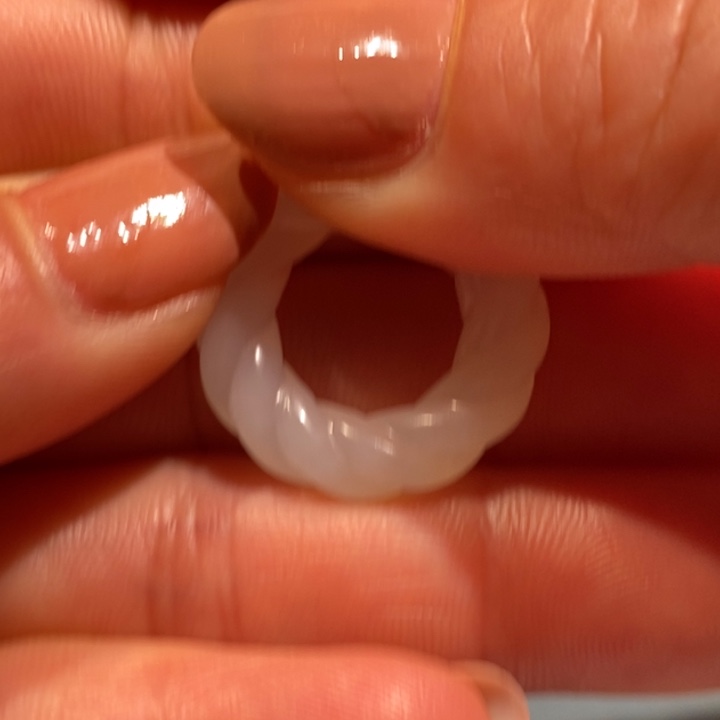 未镶嵌和田玉（糖玉）手链华***年