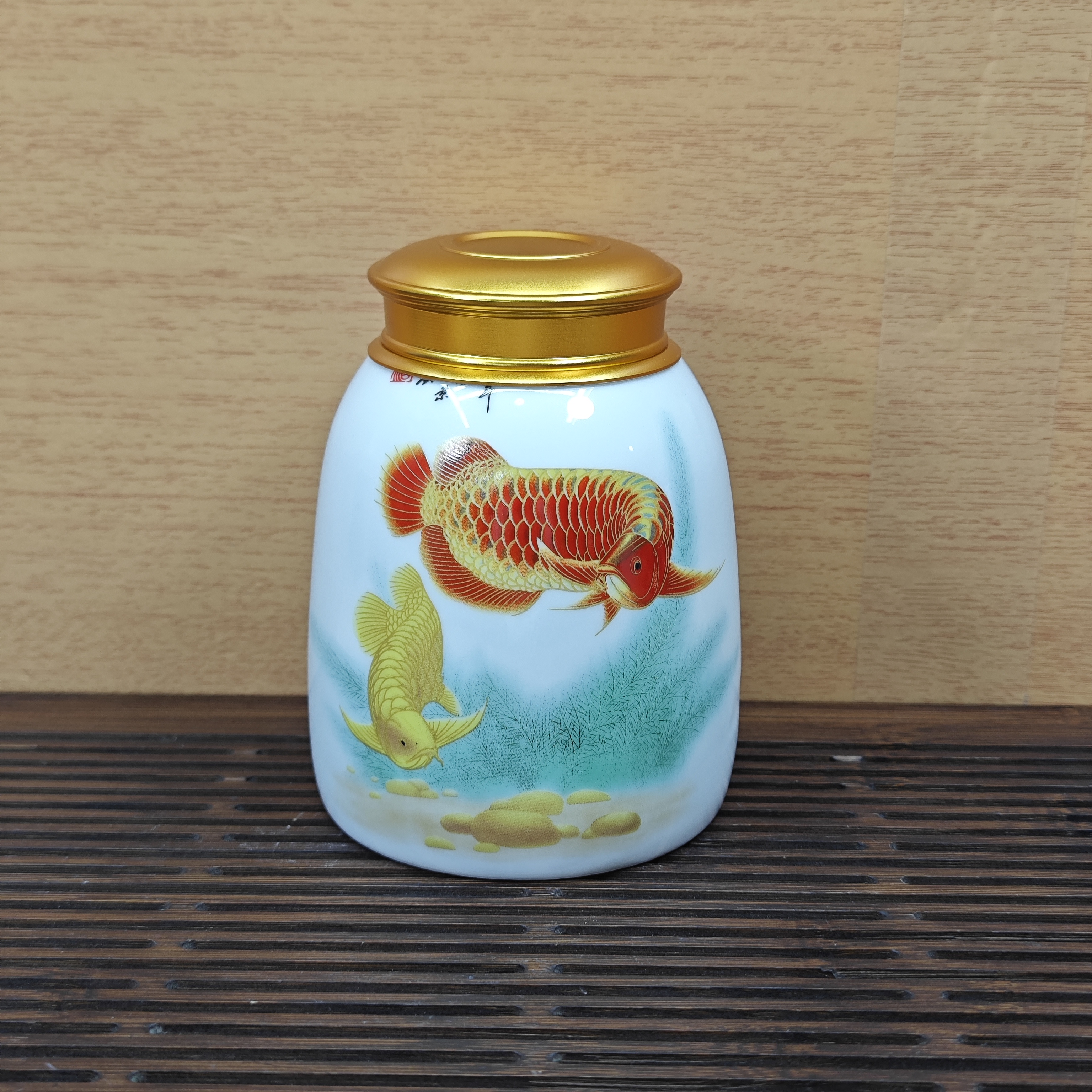 龙鱼1斤装茶叶罐，鸿运当头，年年有余