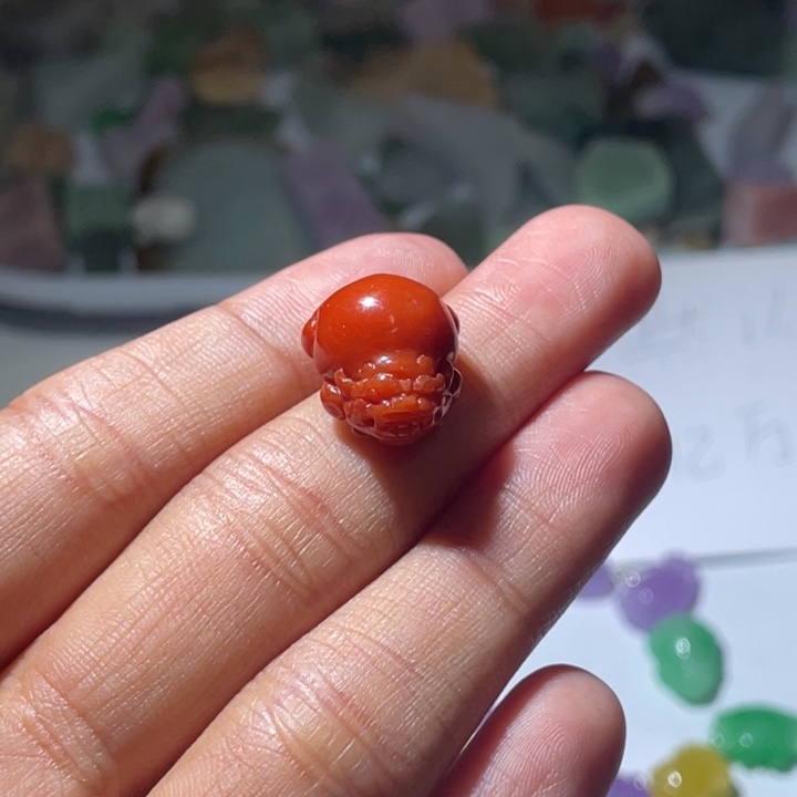 在***6翡翠未镶嵌颈饰吊坠