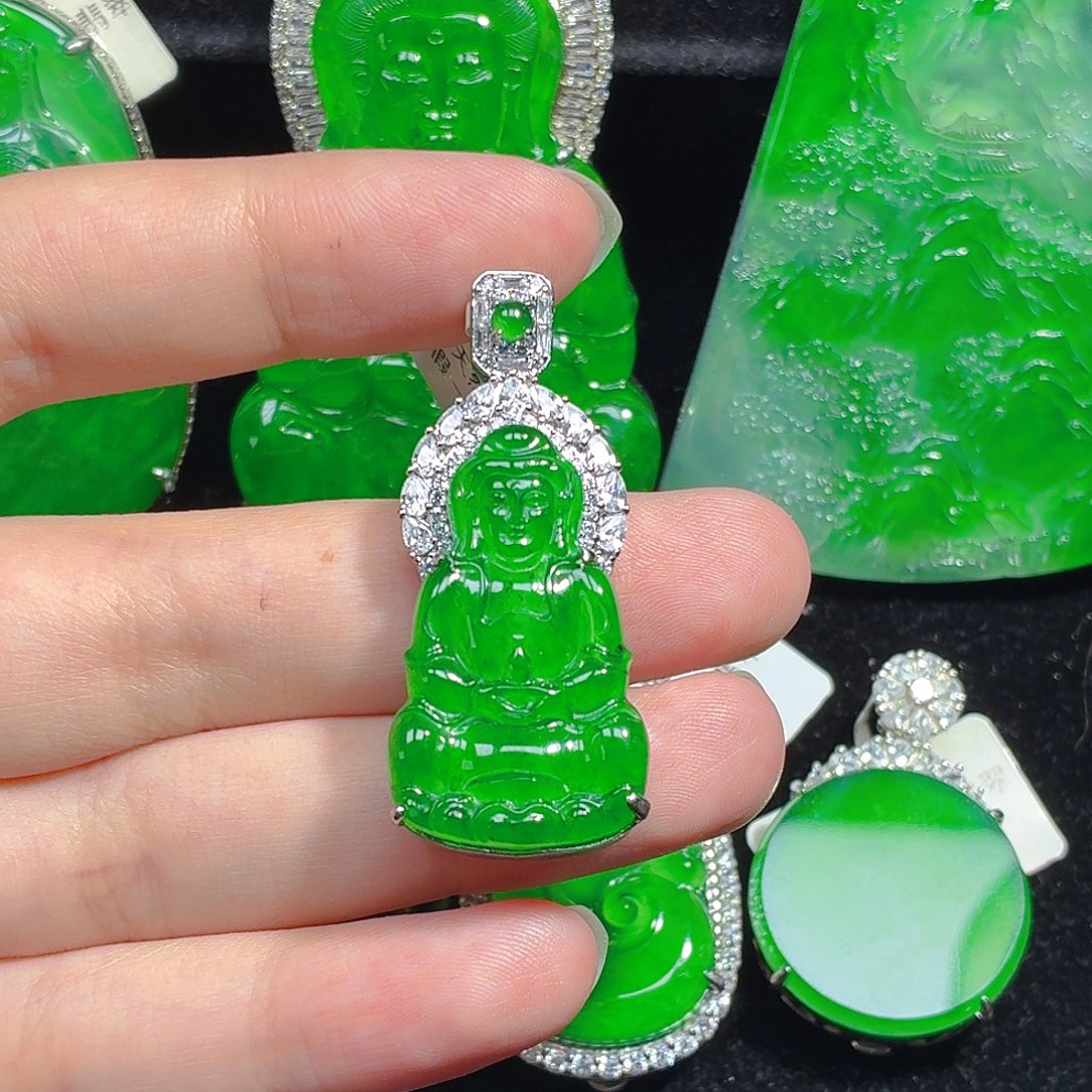 翡翠未镶嵌颈饰天然A货翡翠